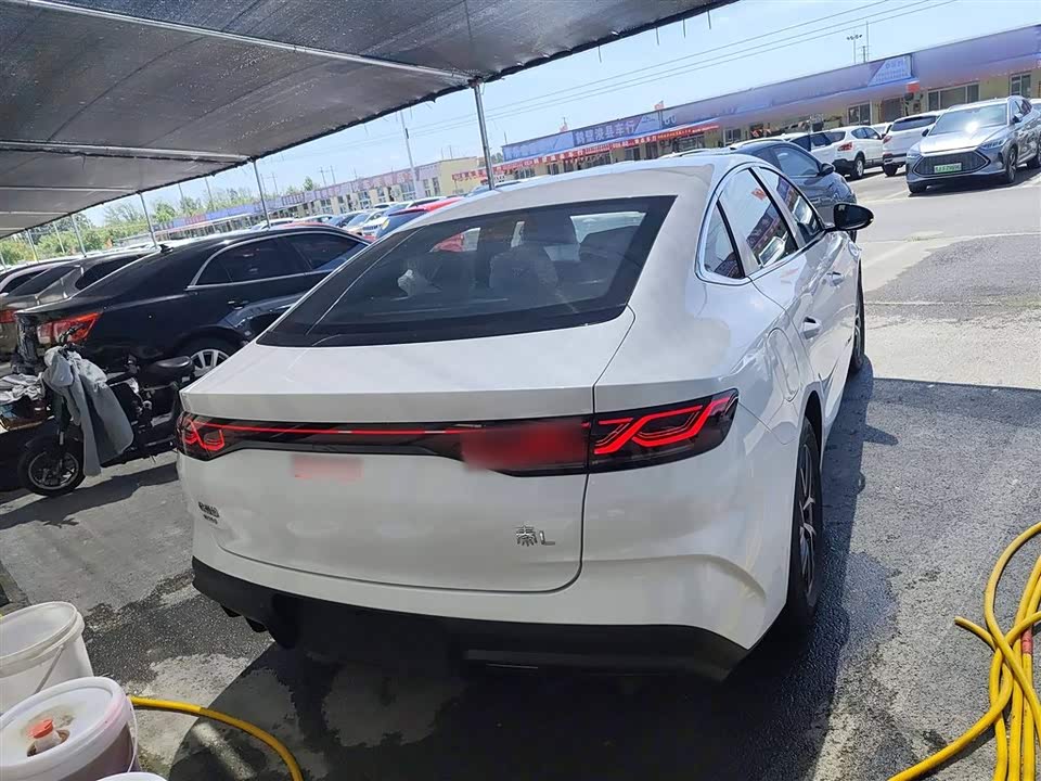 BYD Qin L BYD Qin L