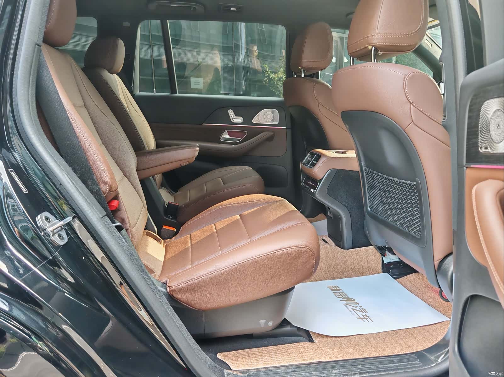 Mercedes-Benz GLS, 2024 14
