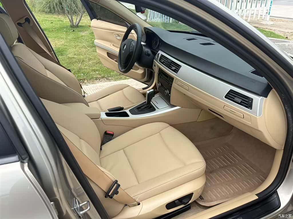 BMW 3 Series, 2010 10