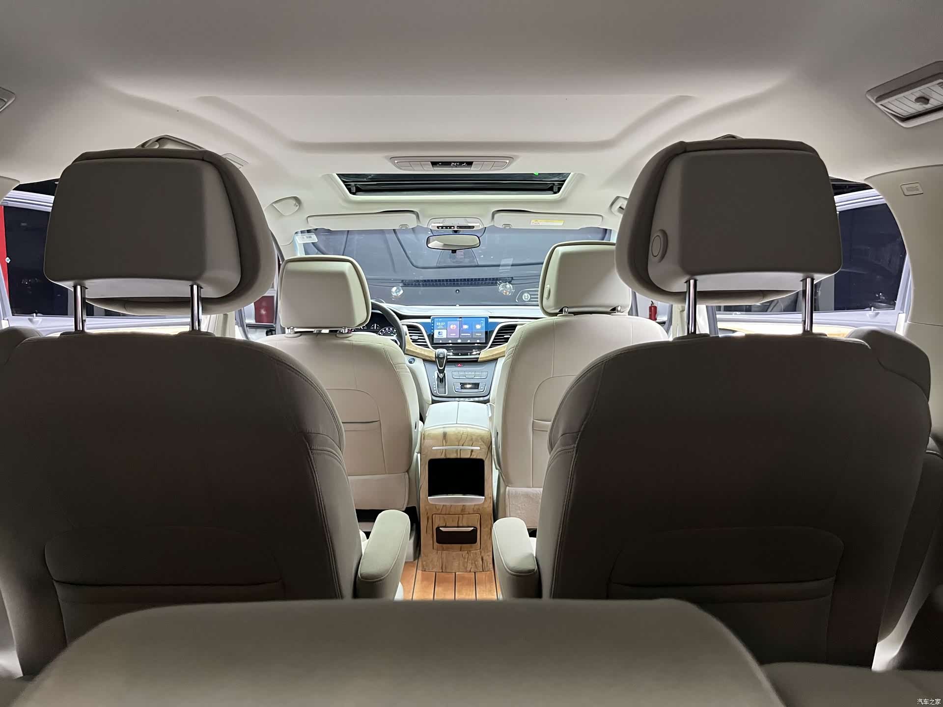 Buick GL8, 2019 27