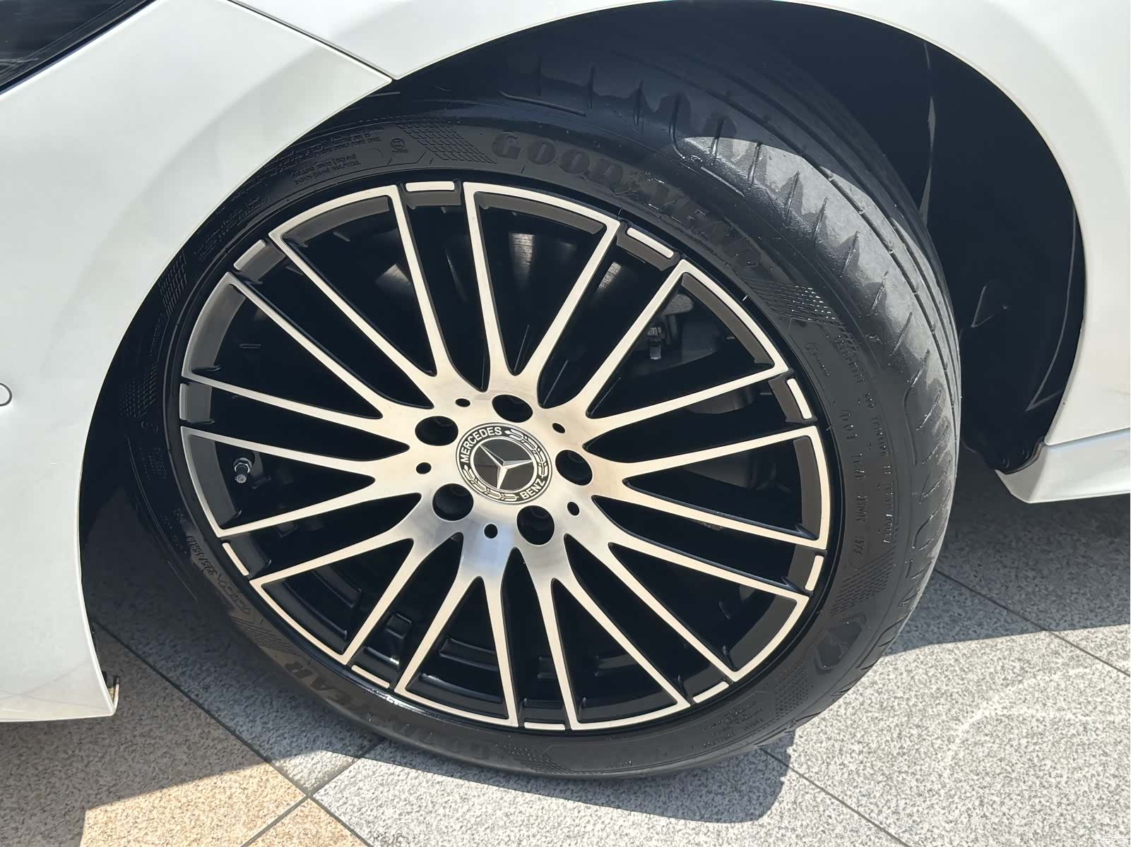 Mercedes-Benz C-Class, 2023 17