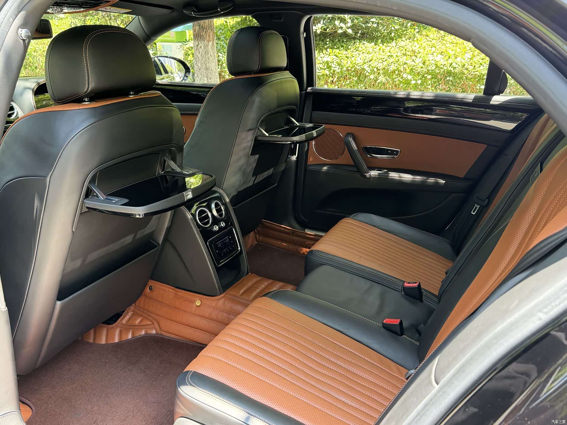 Bentley Flying Spur, 2017 9