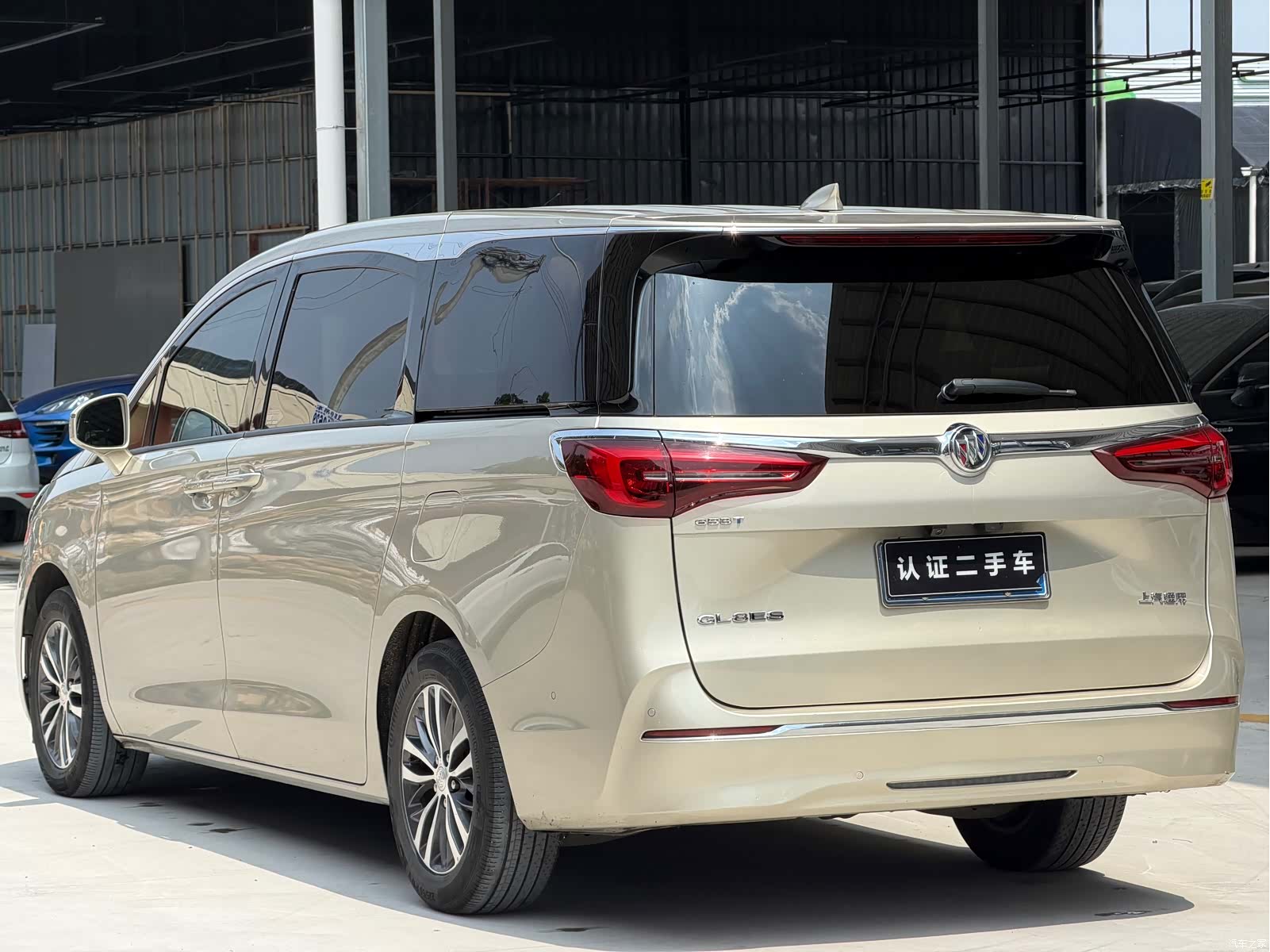 Buick GL8, 2022 4