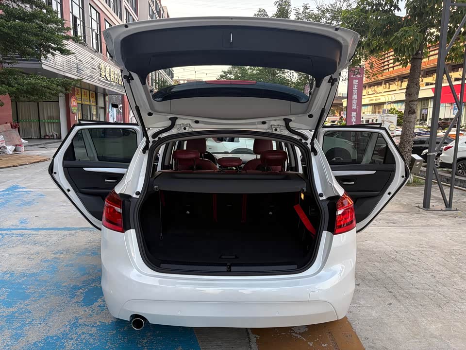 BMW 2 series station wagon