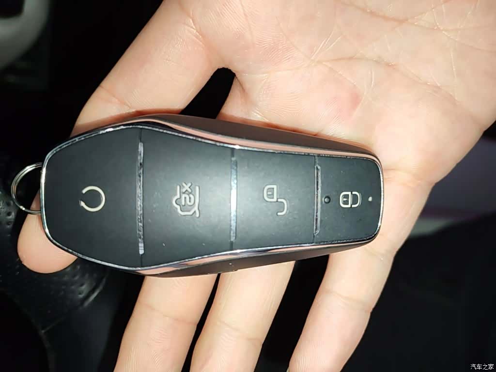 BYD Dolphin, 2022 9
