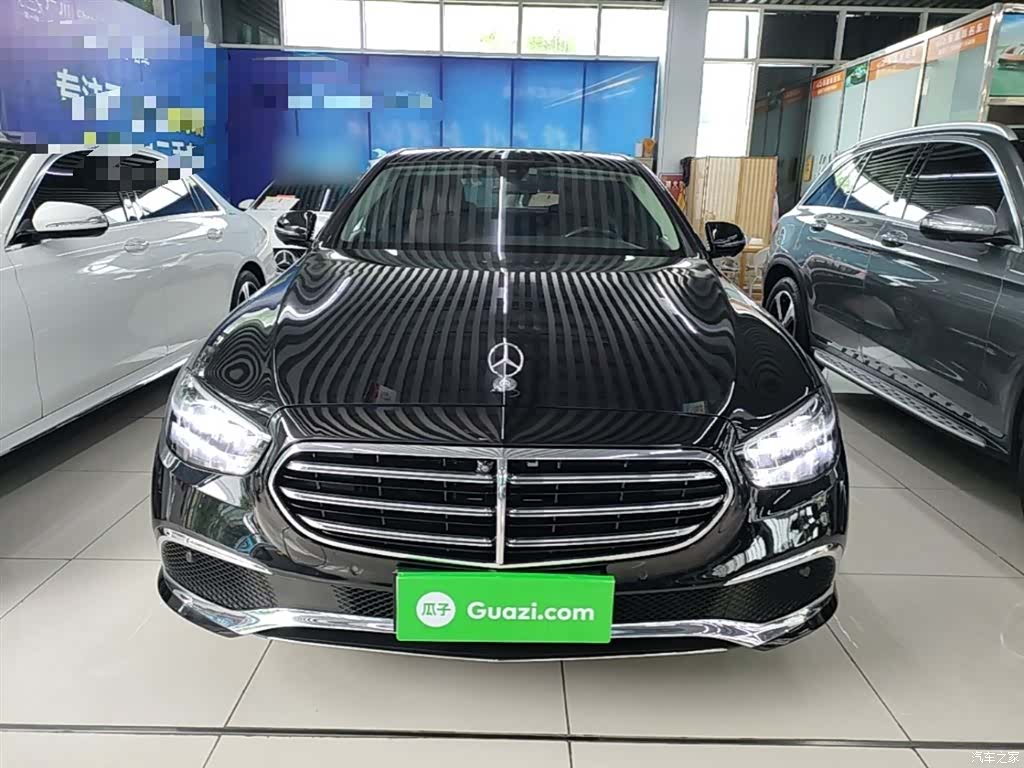 Mercedes-Benz E-Class, 2023 3