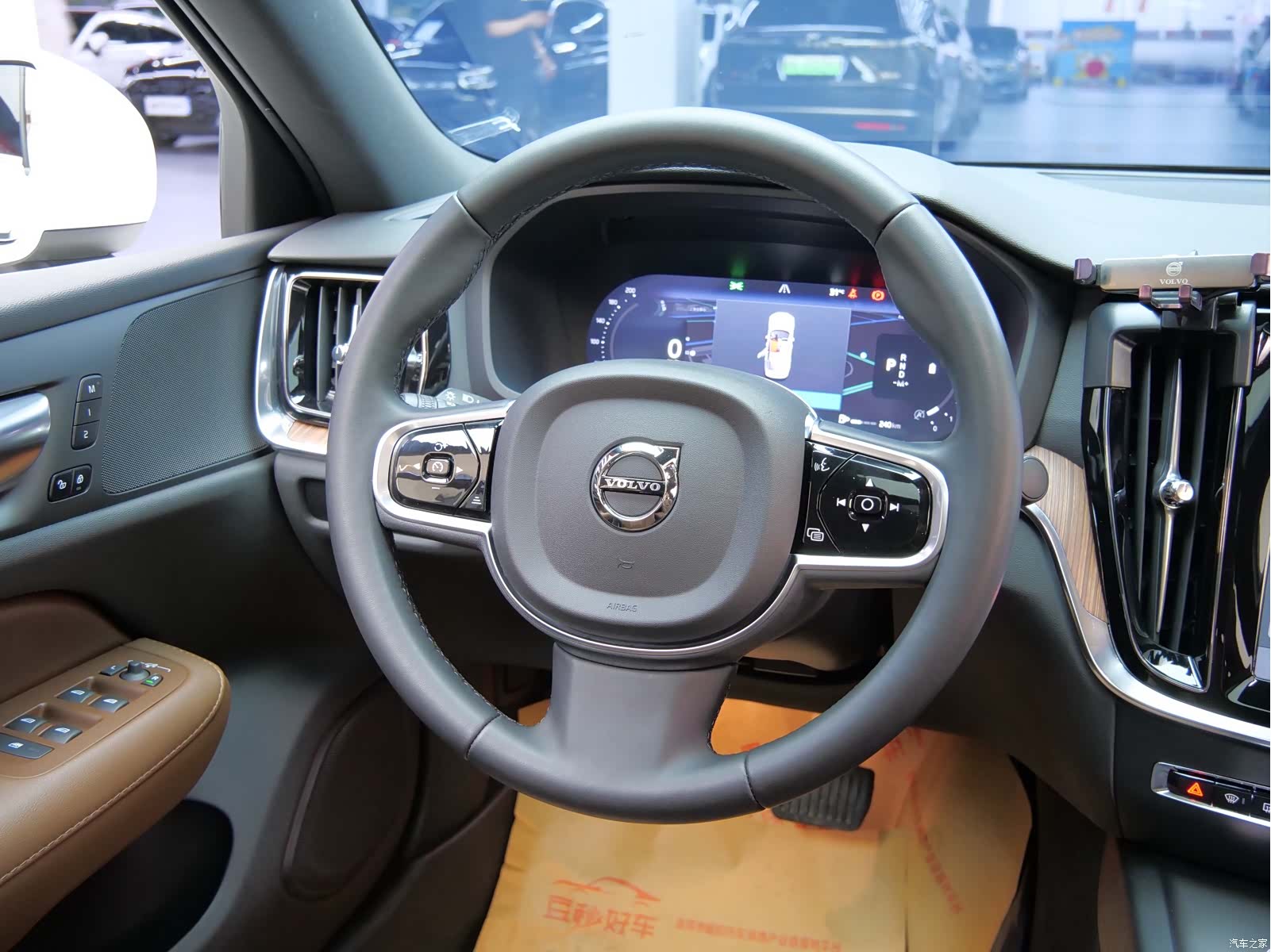 Volvo S60, 2024 13