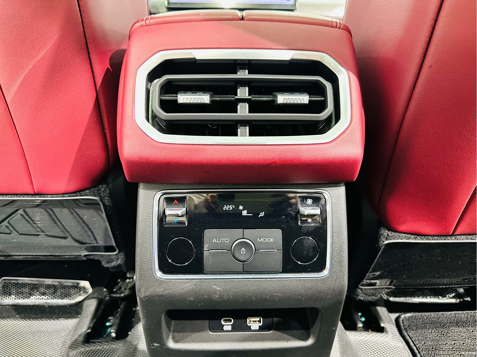 Tank 400, 2024 17
