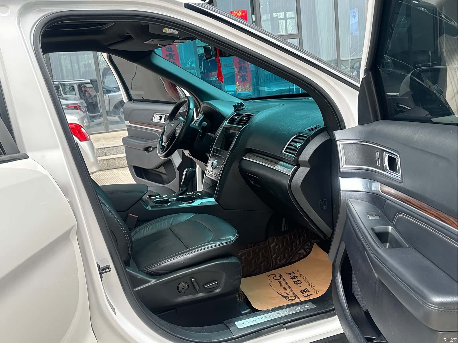 Ford Explorer, 2019 16