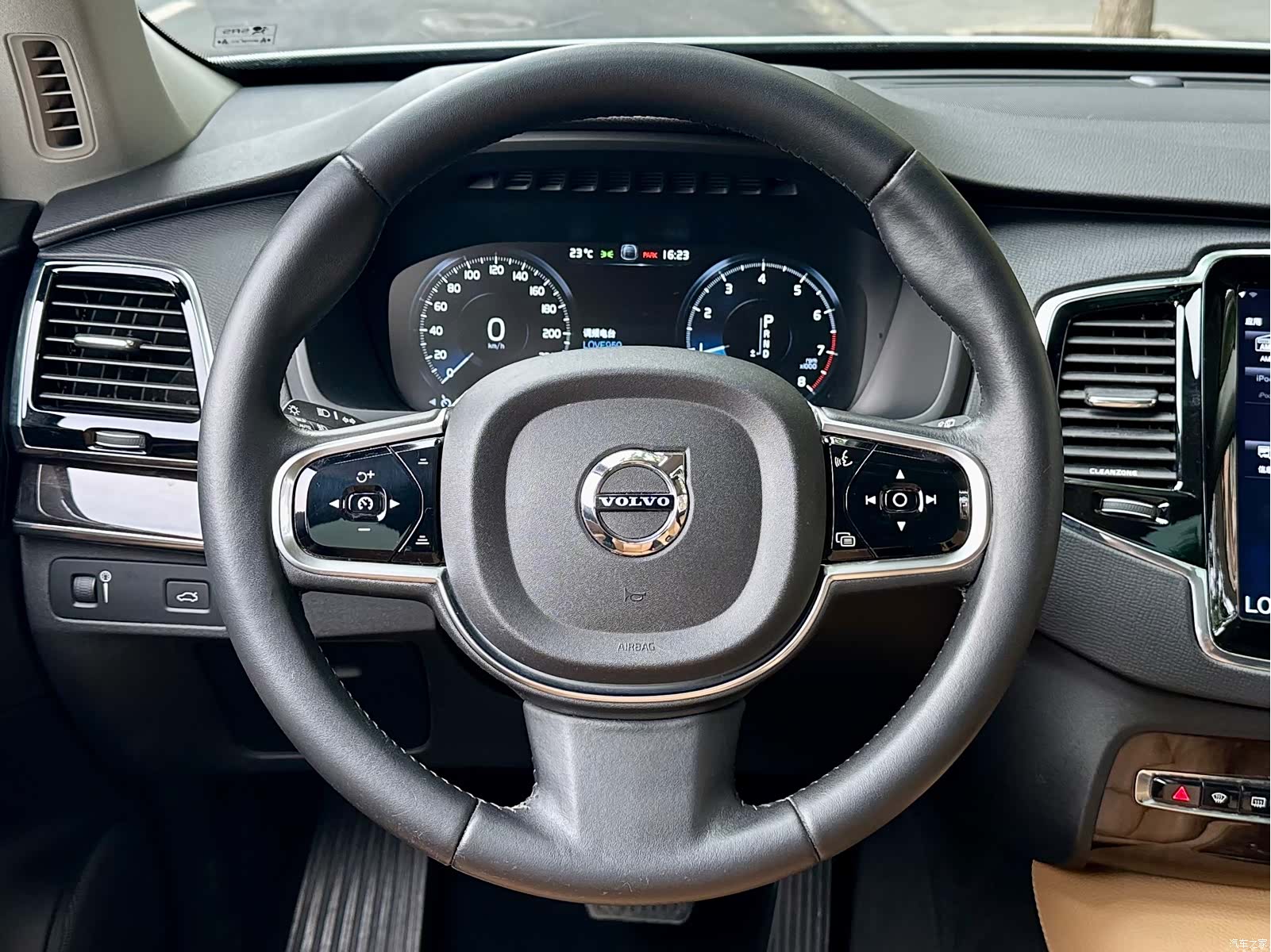 Volvo XC90, 2016 9