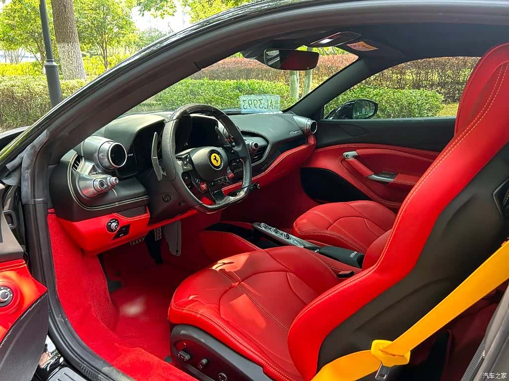 Ferrari F8, 2022 6