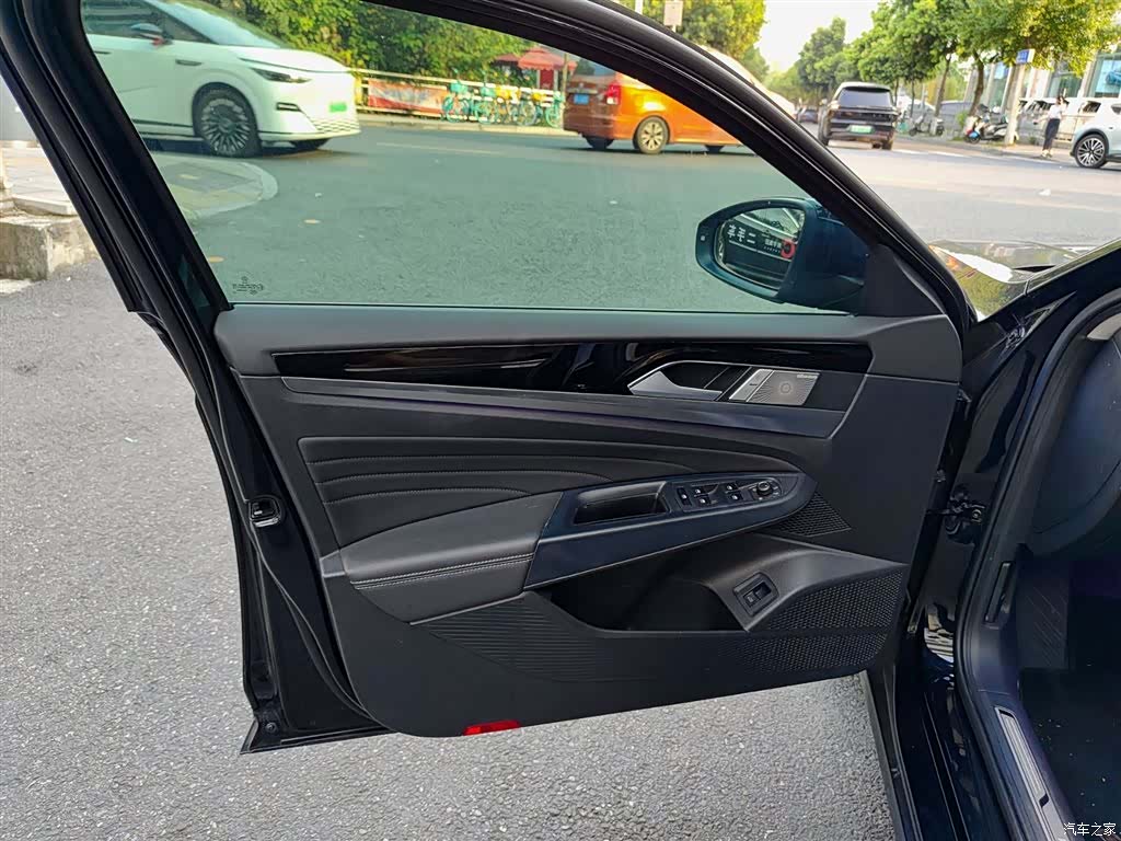 Volkswagen Passat, 2024 6