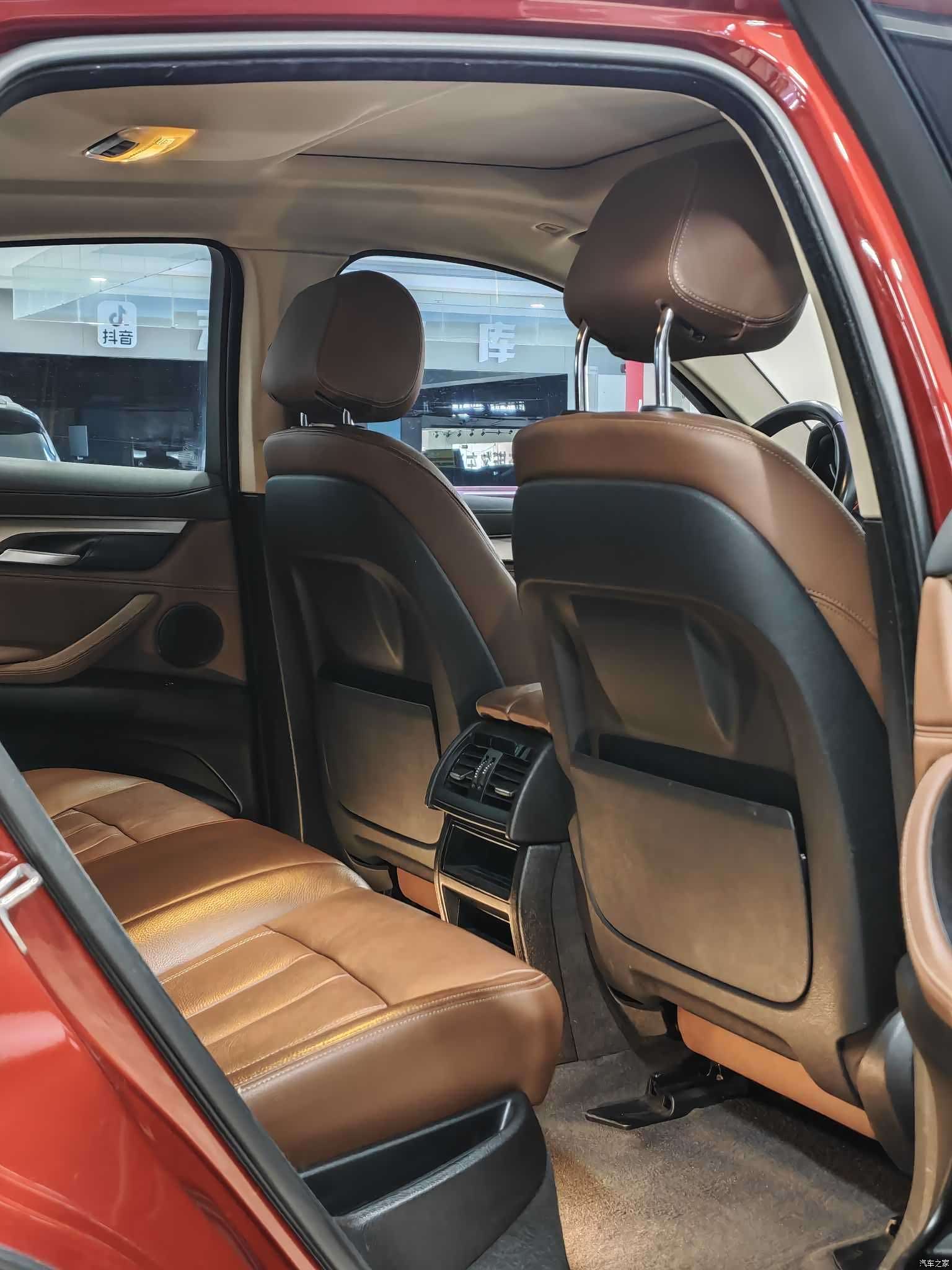 BMW X6, 2018 9