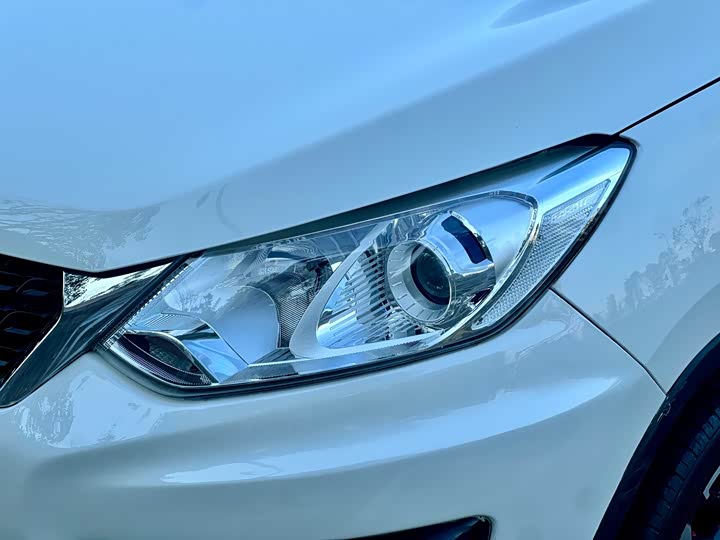 BAIC shen bao X35 2016 1.5L АКПП Luxury