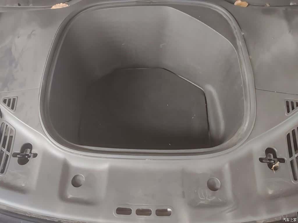 Xpeng P7, 2021 20