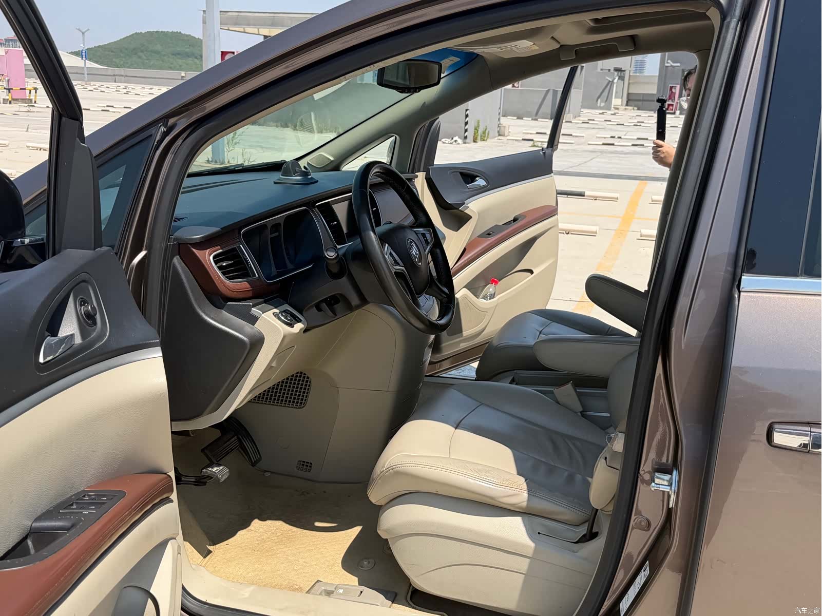 Buick GL8, 2015 11