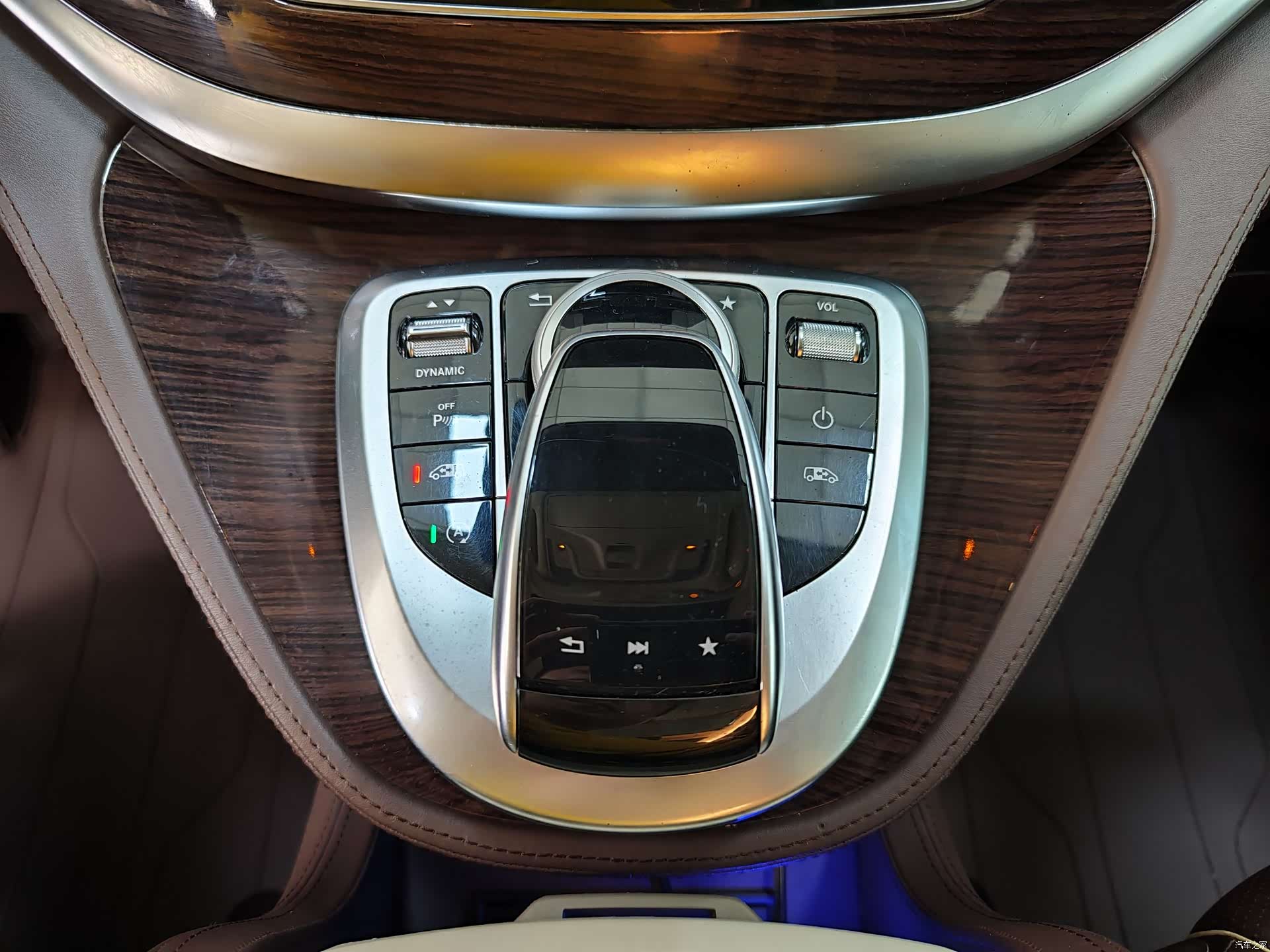 Mercedes-Benz V-Class, 2018 15