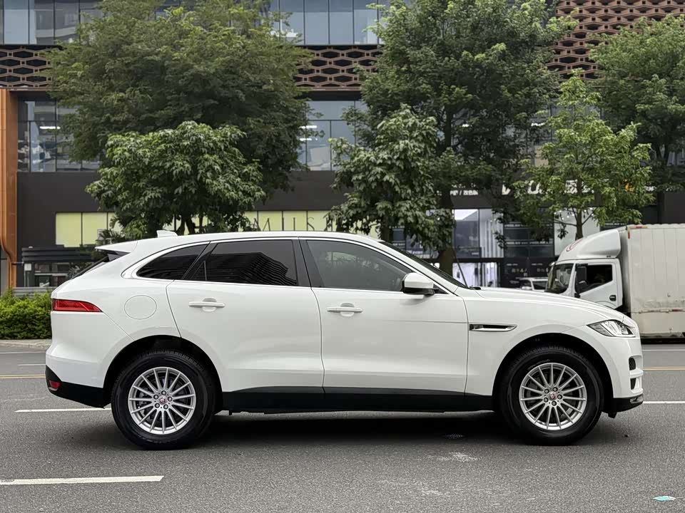 Jaguar F-PACE Jaguar F-PACE