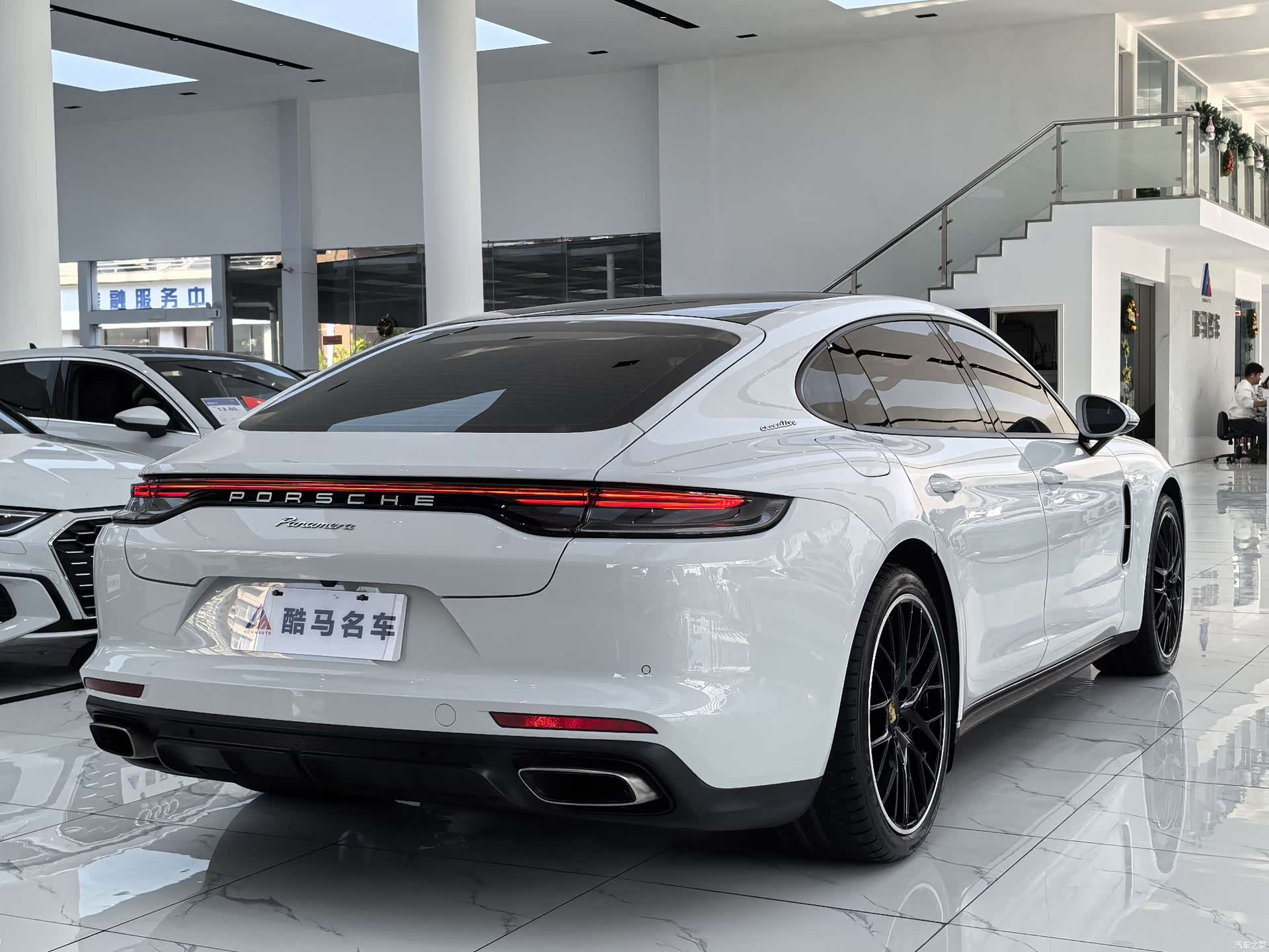 Porsche Panamera, 2023 14
