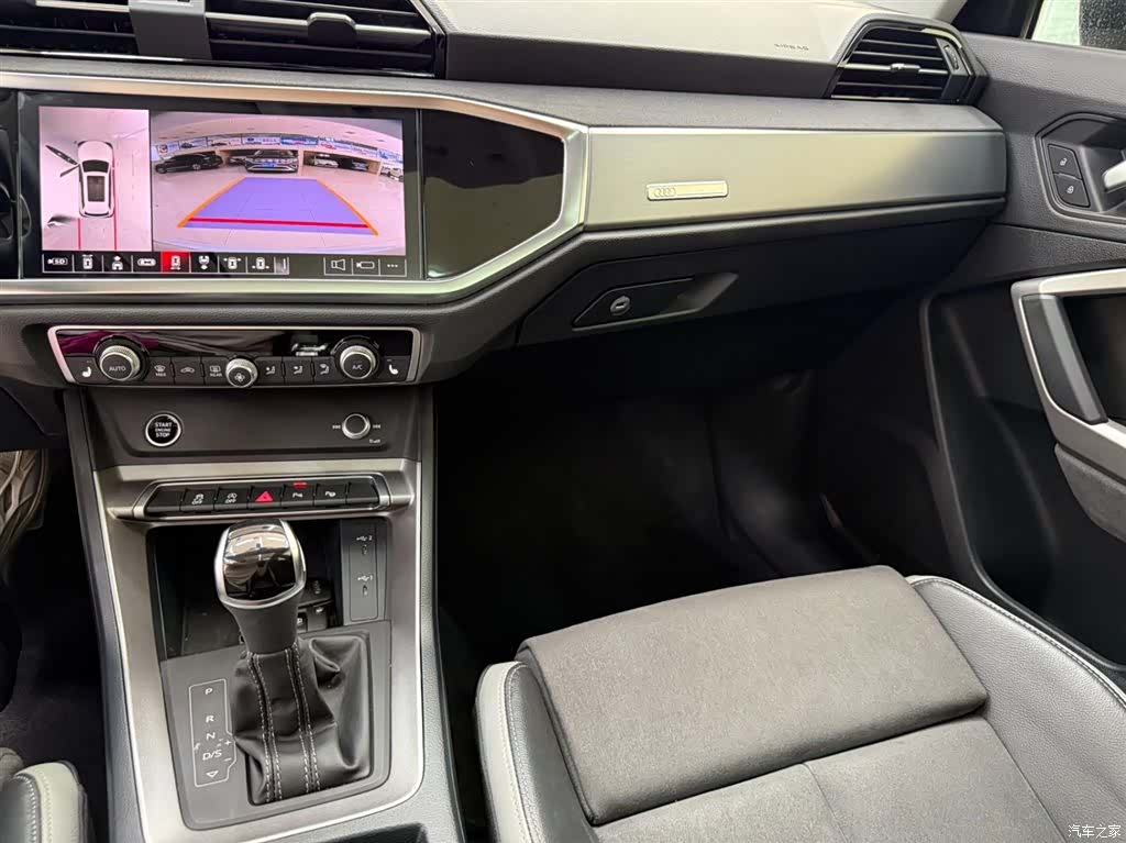 Audi Q3, 2023 12