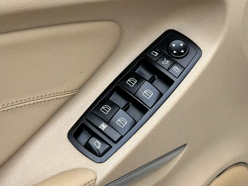 Mercedes-Benz GL grade