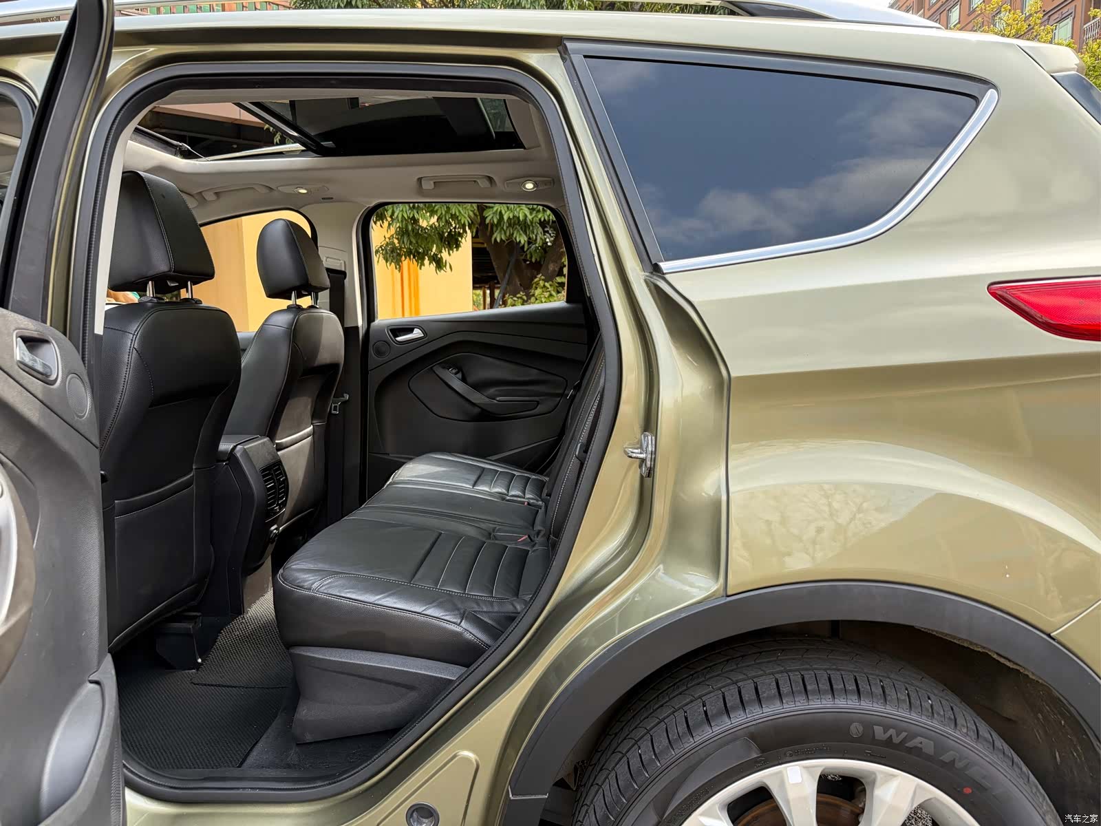 Ford Kuga, 2015 7