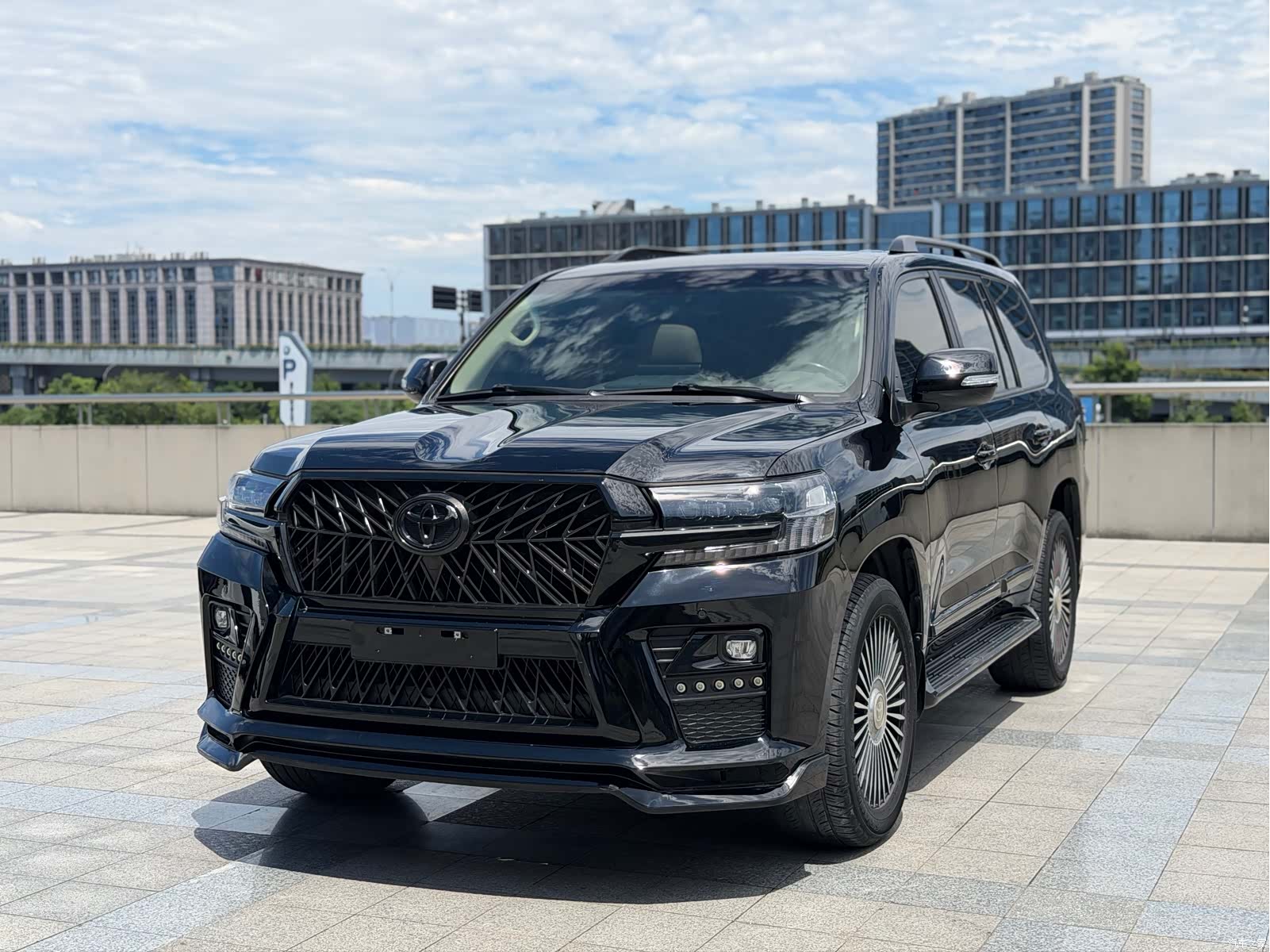 Toyota Land Cruiser, 2020 1