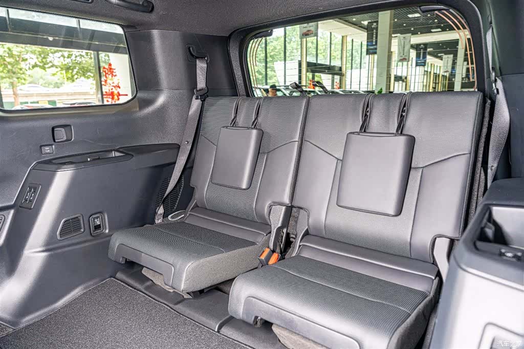 Lexus GX, 2026 15