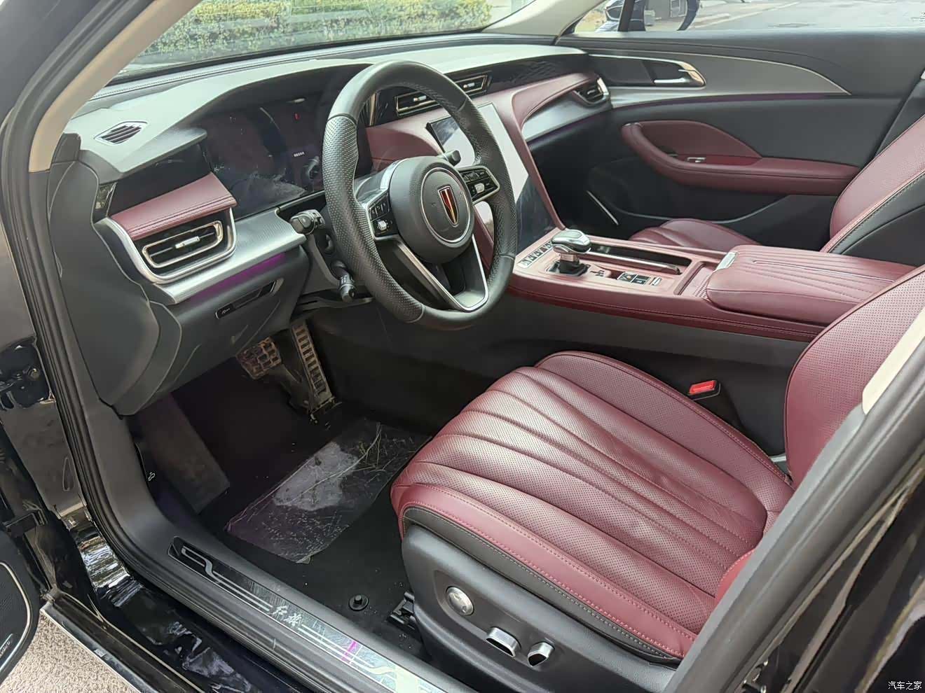 Hongqi H5, 2023 10