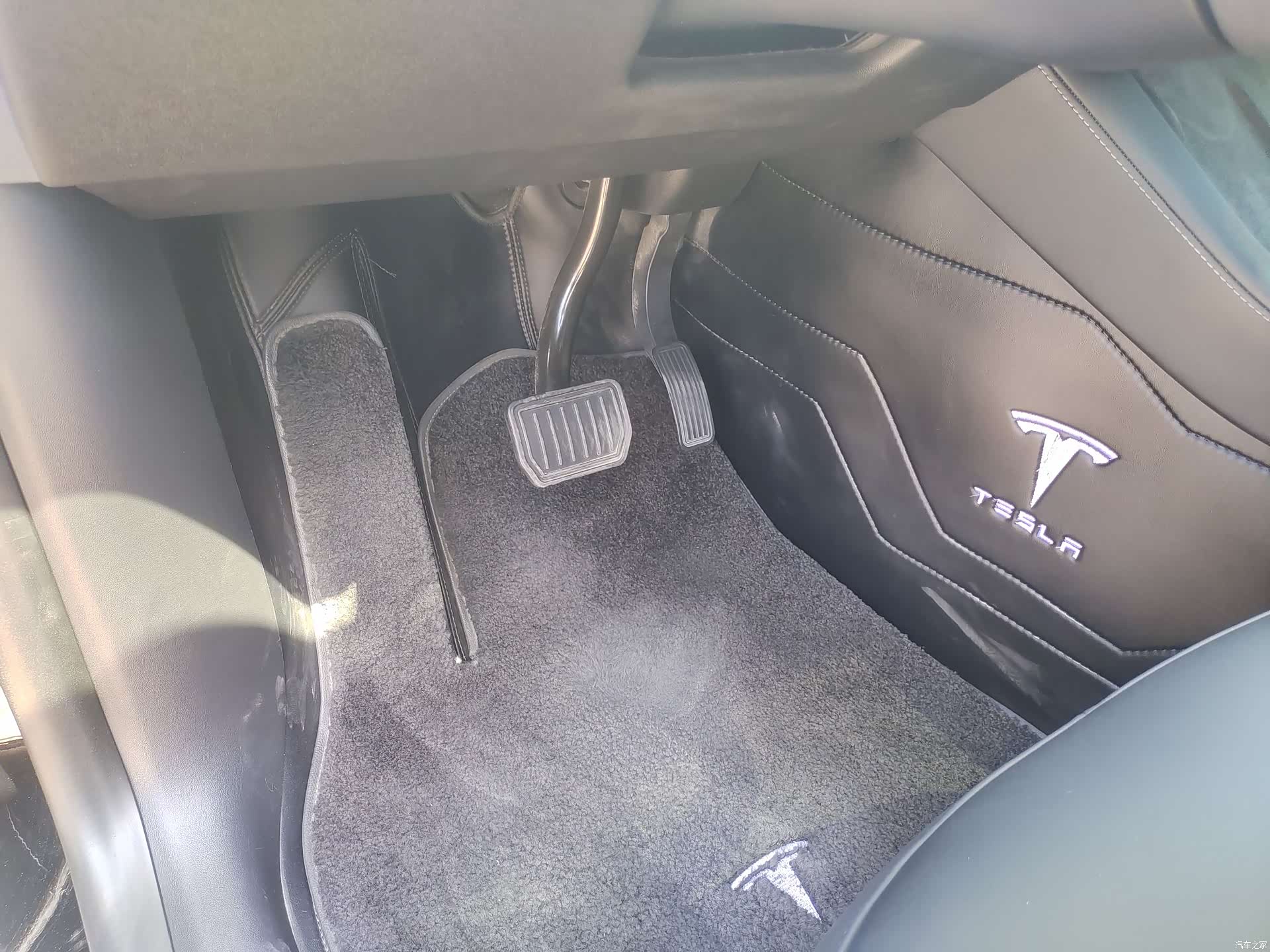 Tesla Model Y, 2023 10