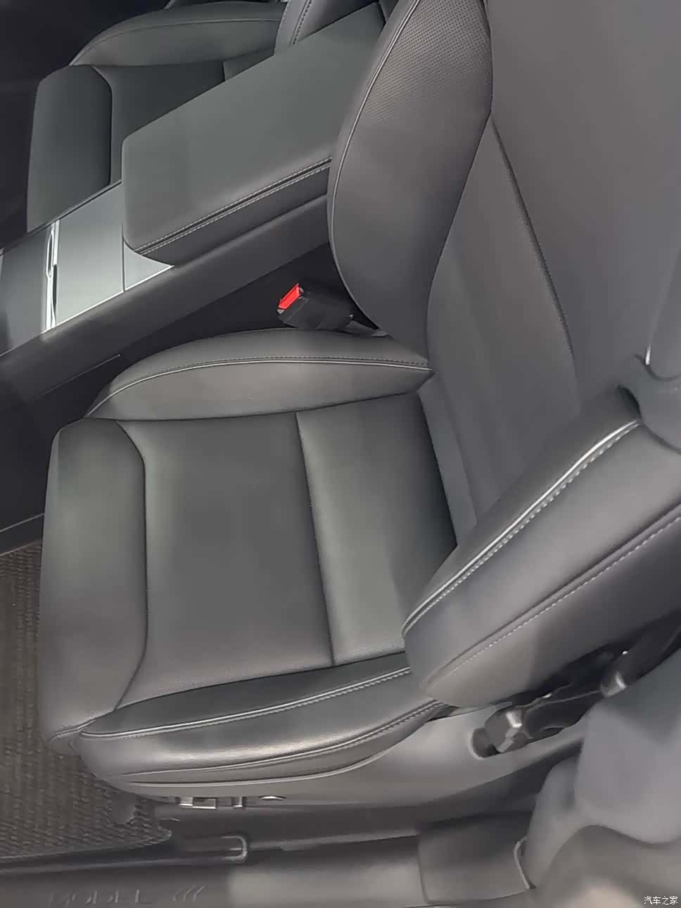 Tesla Model Y, 2025 13
