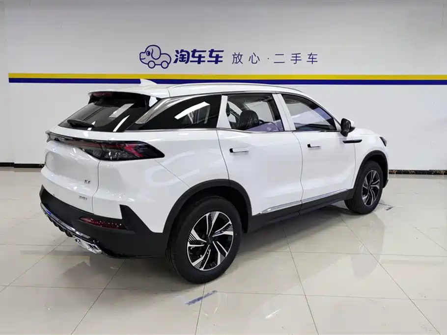 BAIC Beijing X7