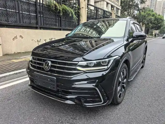 Volkswagen Tiguan L 2022 — купить из Китая под заказ