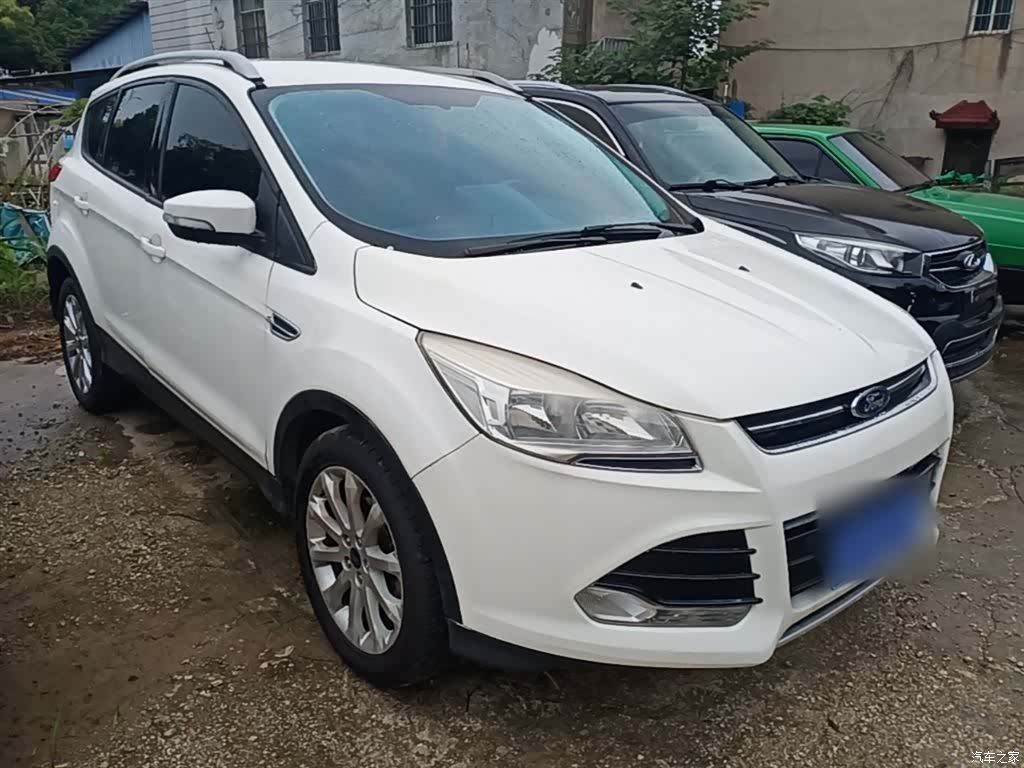 Ford Kuga, 2015 4