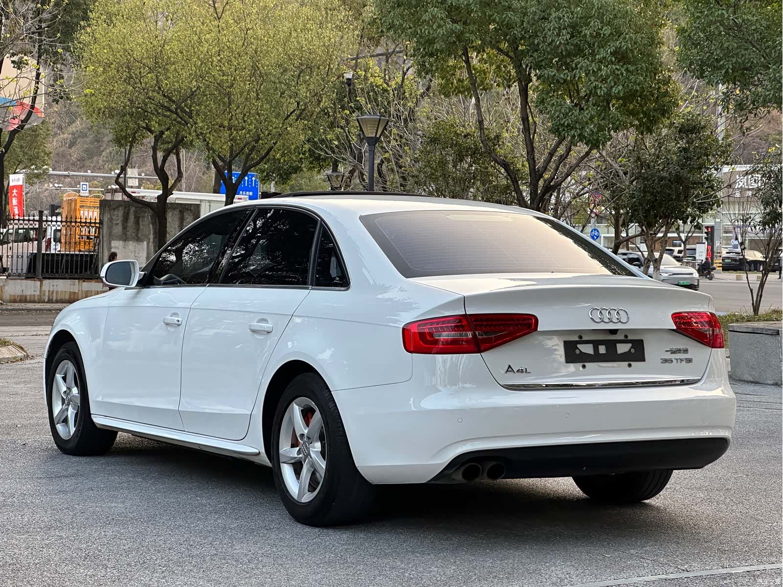 Audi A4L, 2016 все фото