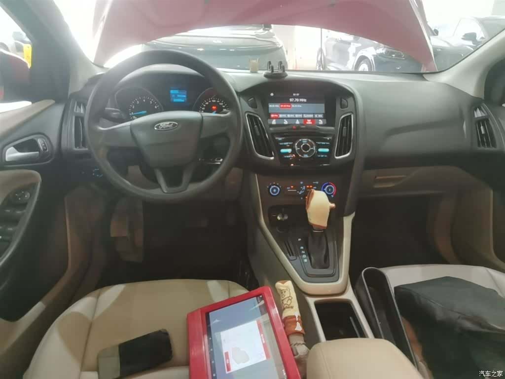 Ford Focus, 2017 10