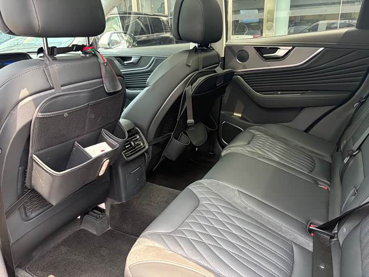 Hongqi Hs5, 2024 года фото 8