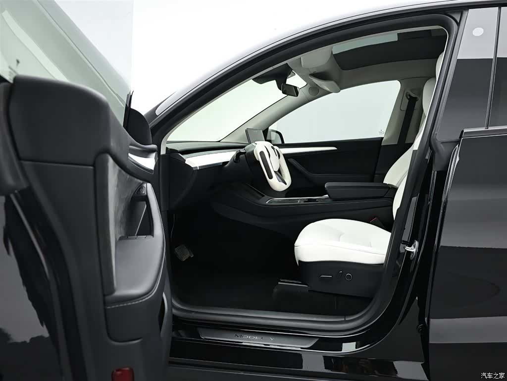 Tesla Model Y, 2021 11