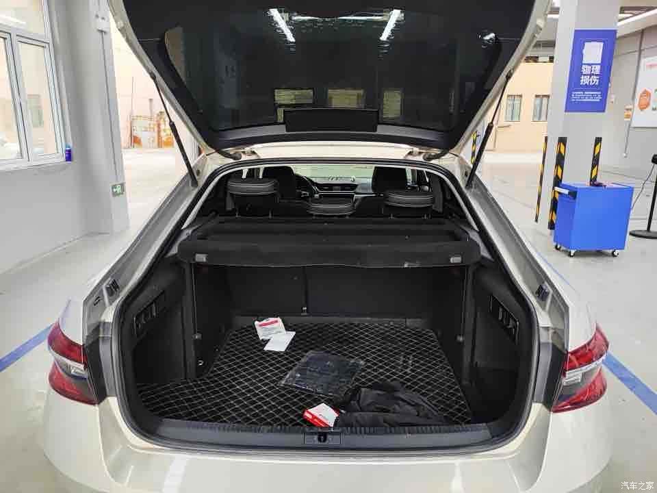Skoda Superb, 2021 14