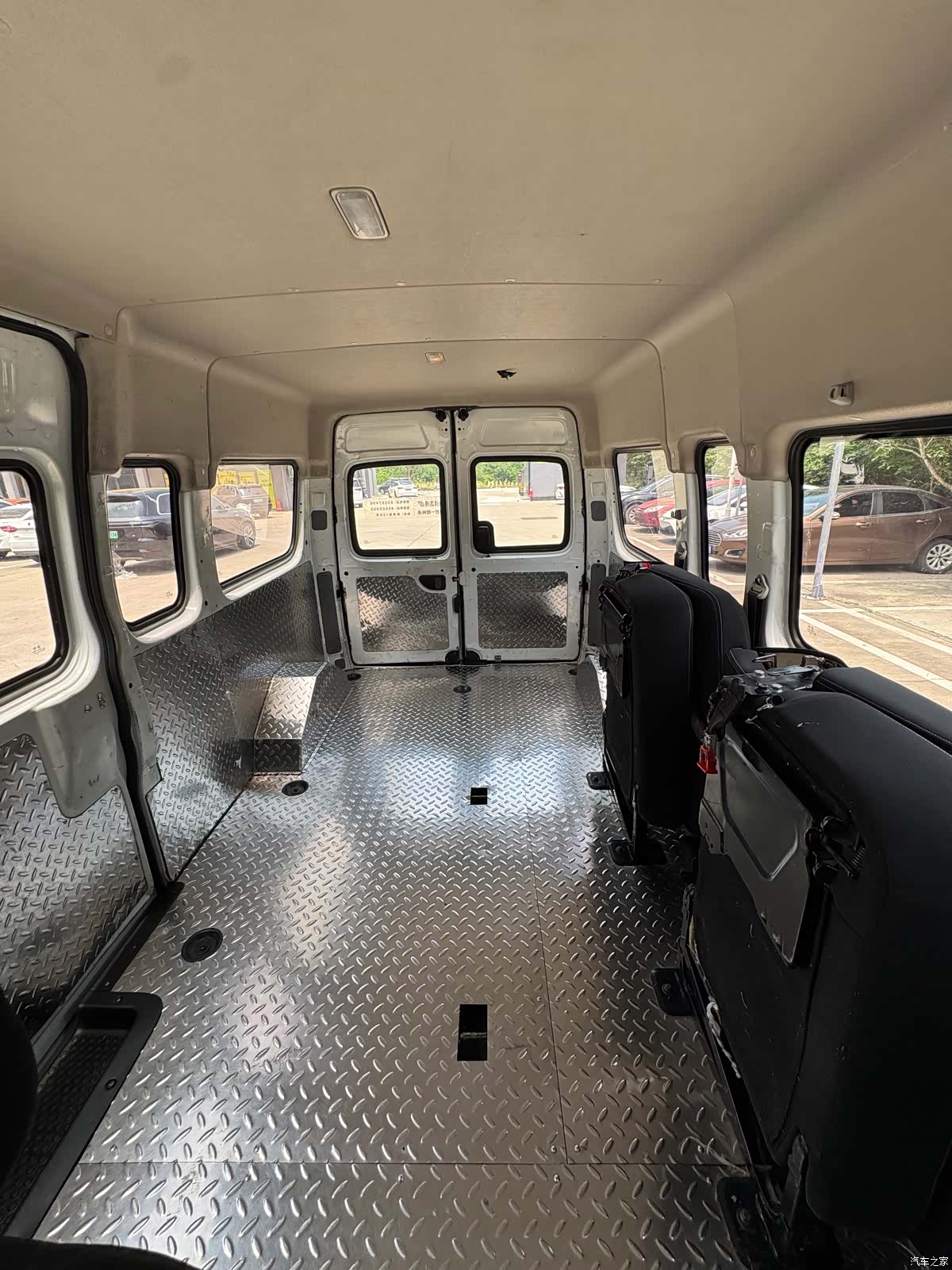 Maxus V80, 2021 9