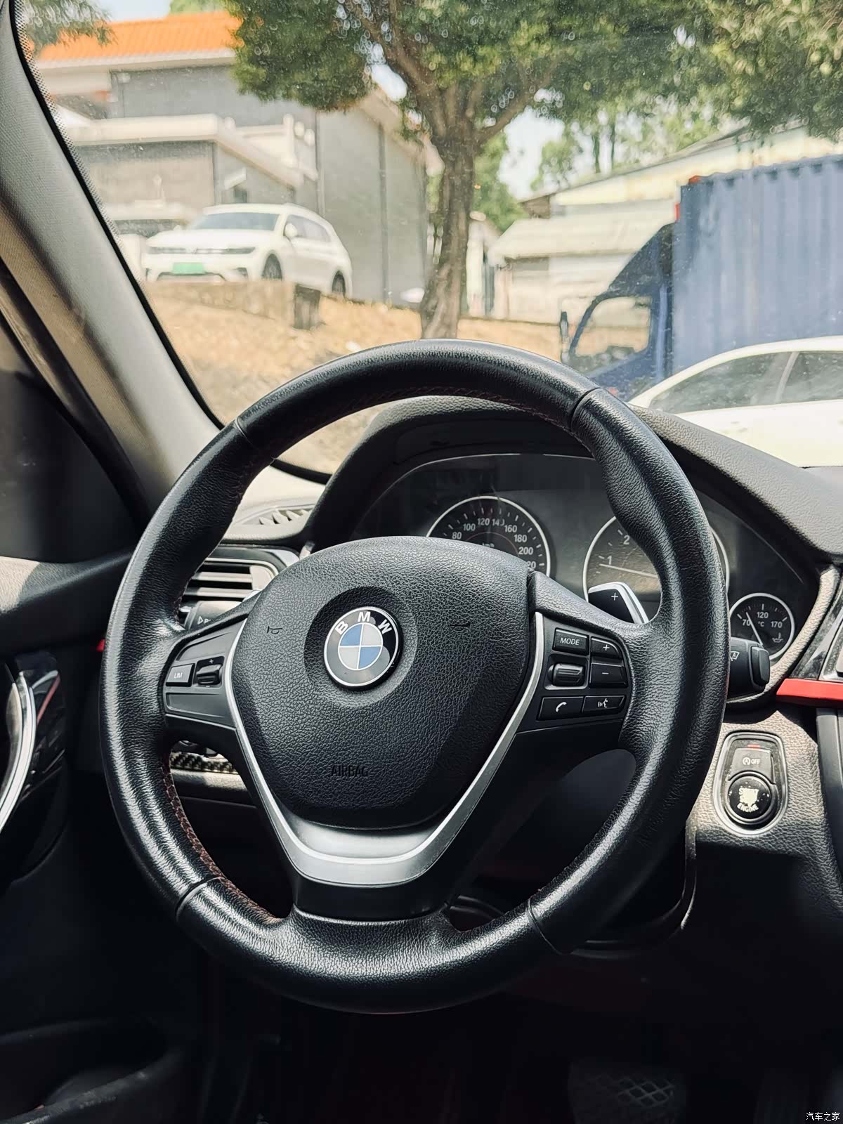 BMW 3 Series, 2013 31