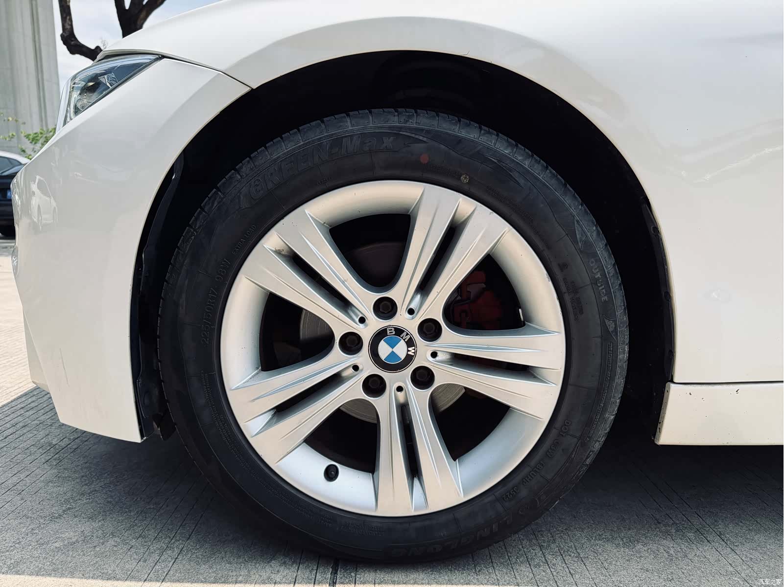BMW 3 Series, 2013 11