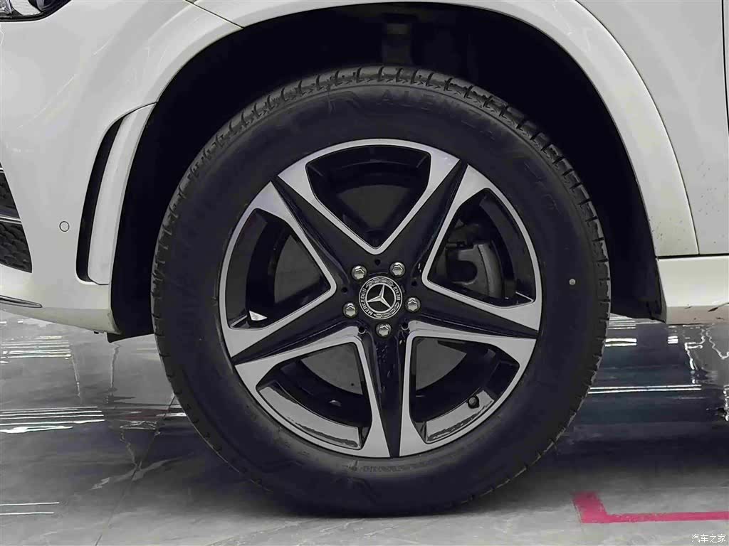 Mercedes-Benz GLE, 2021 4