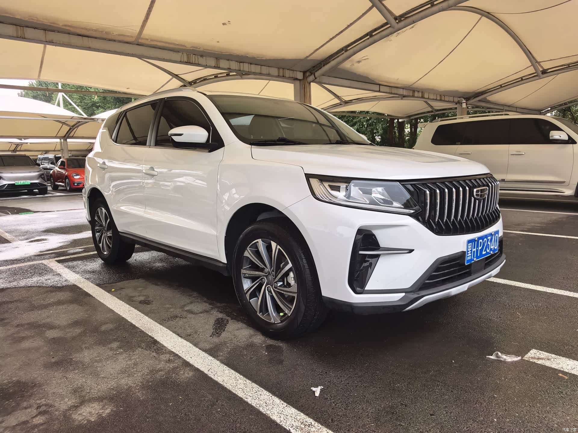 Geely X6, 2022 3