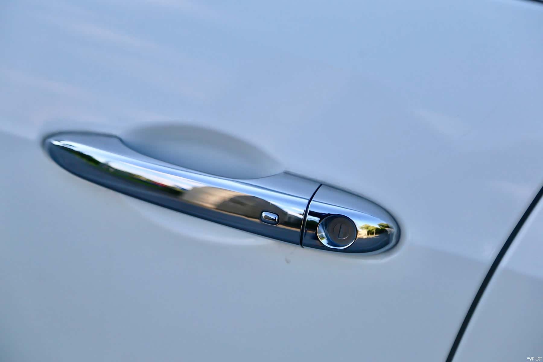 Maserati Ghibli, 2015 9