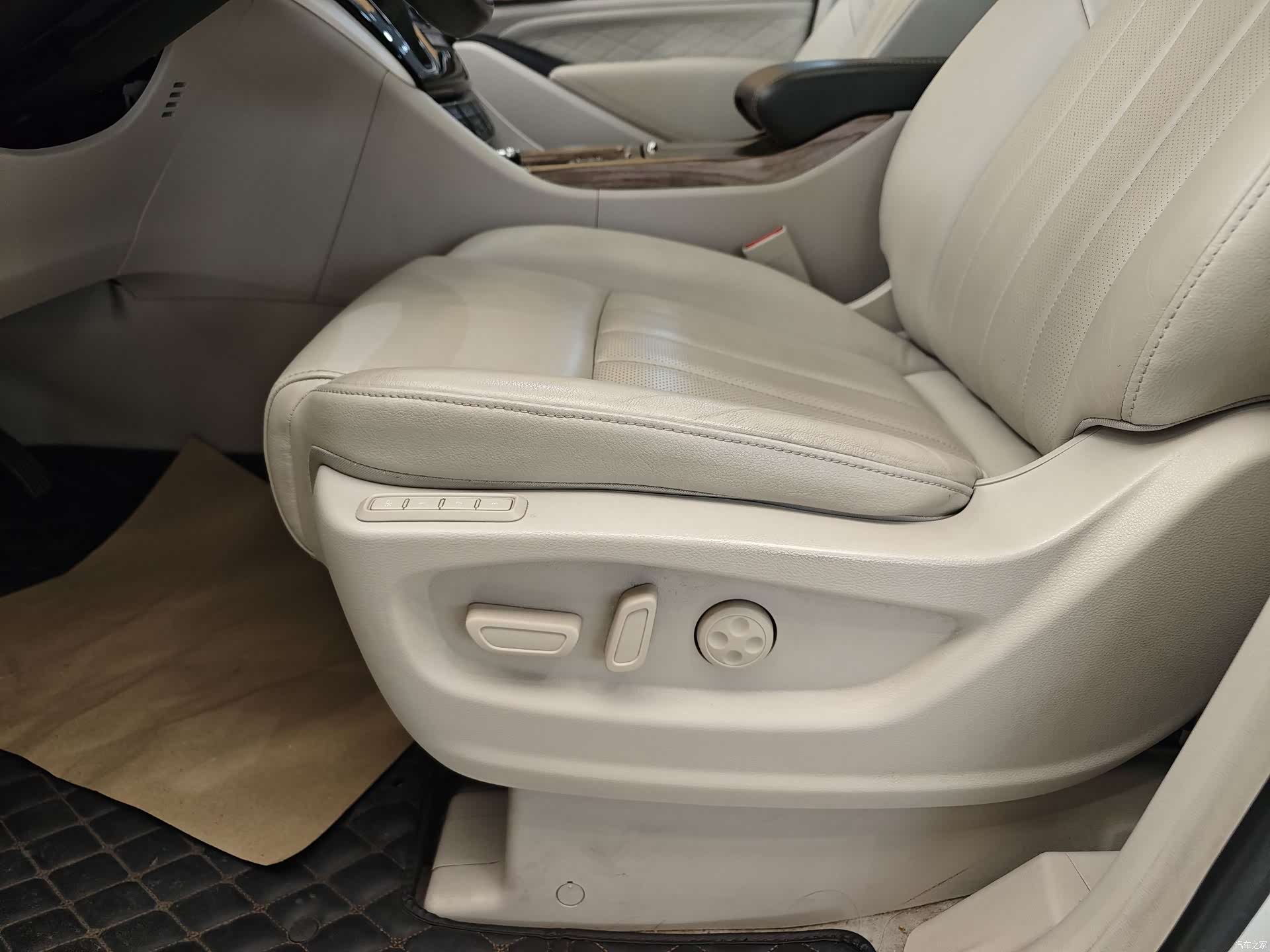 Trumpchi M8, 2018 11