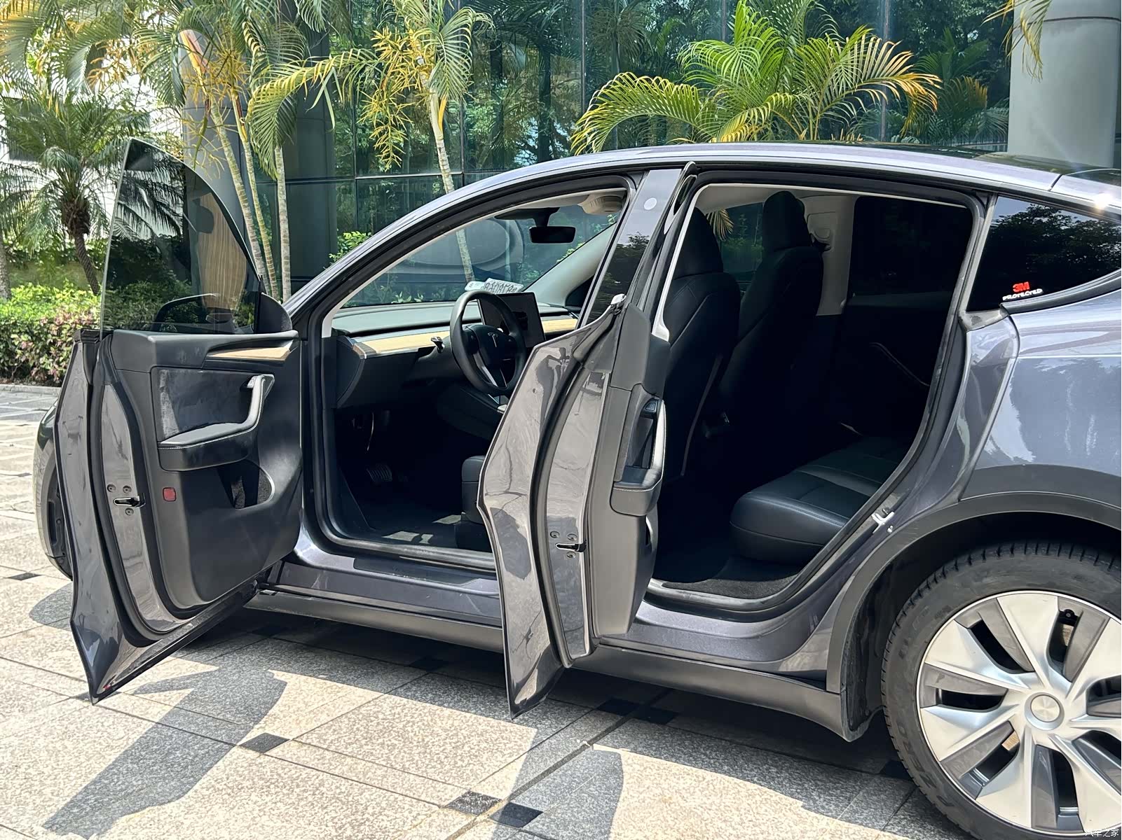 Tesla Model Y, 2022 15