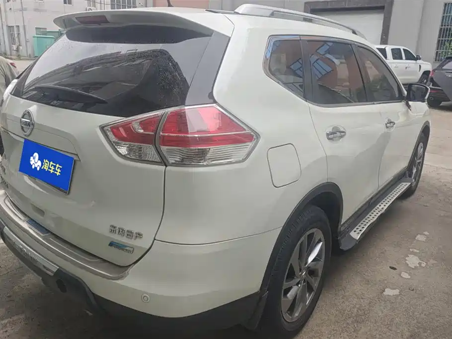Nissan Qijun