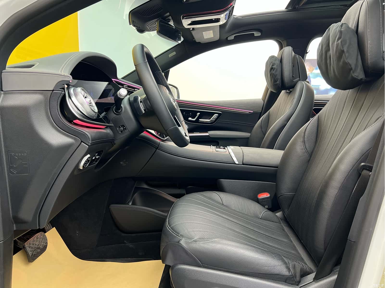 Mercedes-Benz EQS, 2025 8