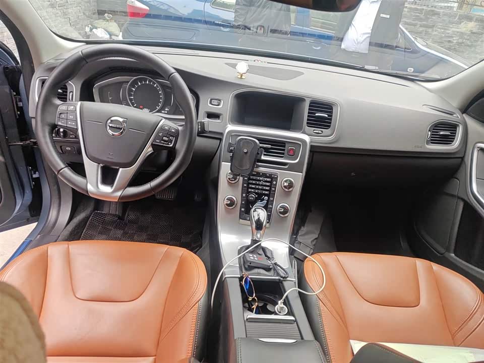 Volvo S60